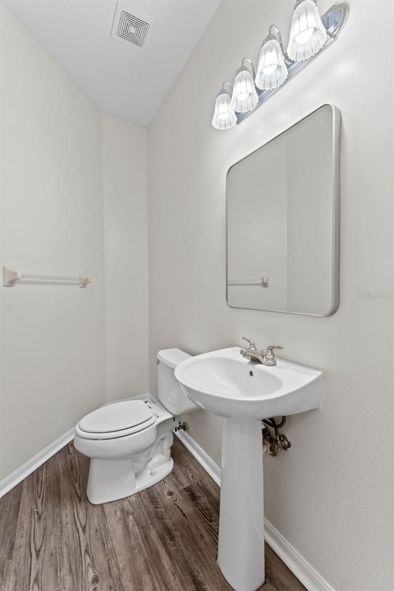 Image 37 of 50 For 16219 Turnbury Oak Dr