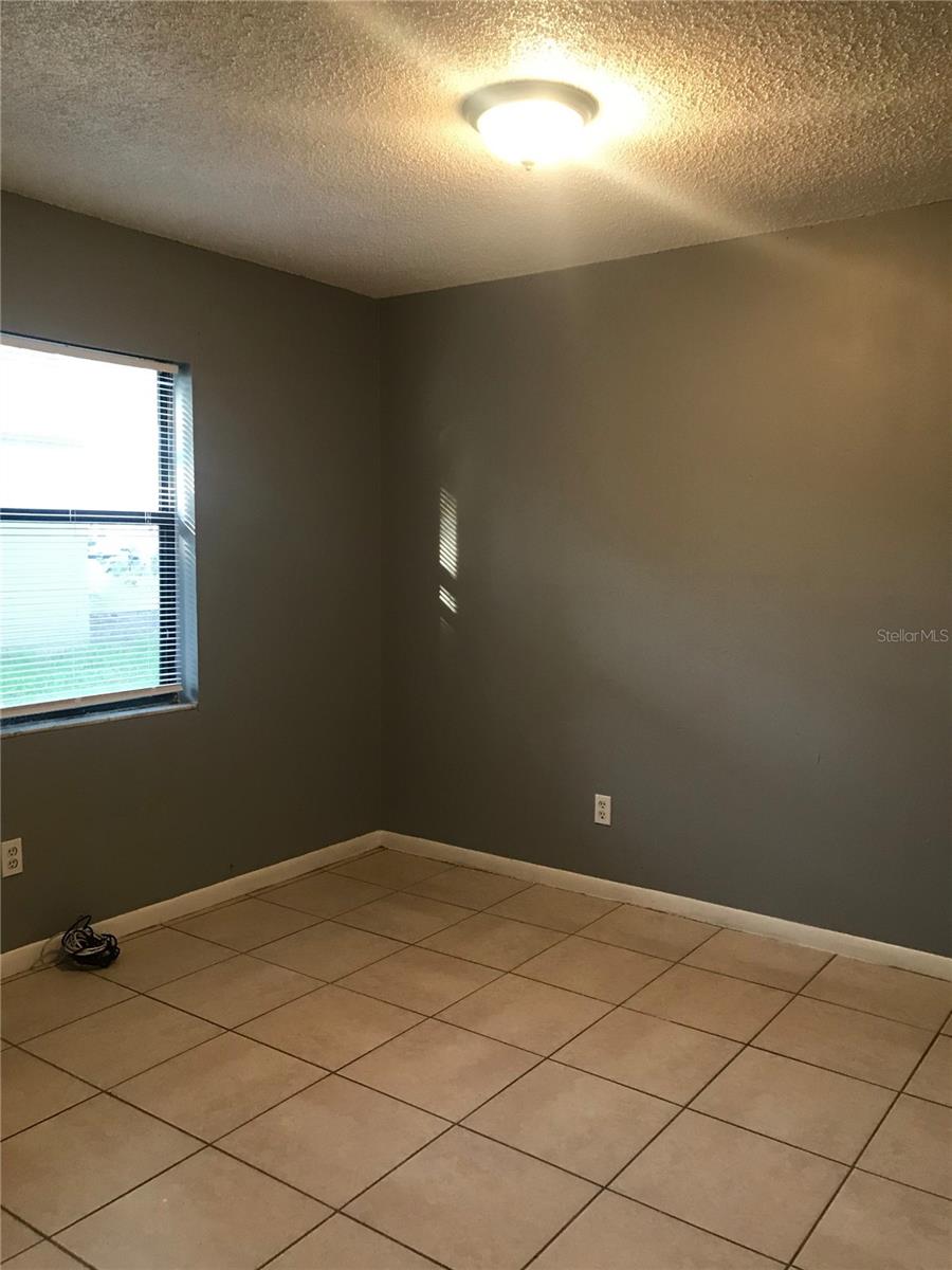 Image 17 of 31 For 1645 39th Street S