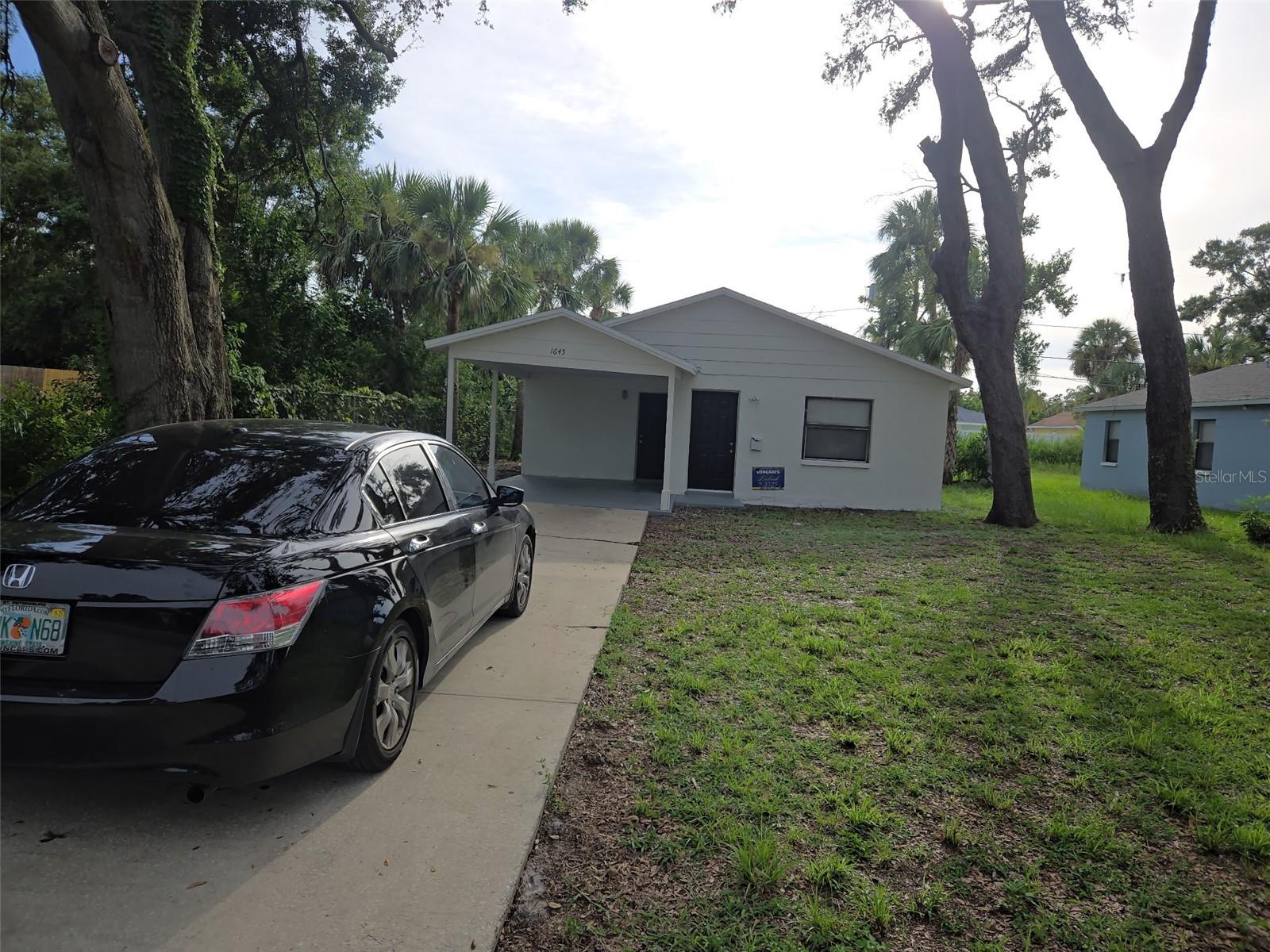 Image 19 of 31 For 1645 39th Street S