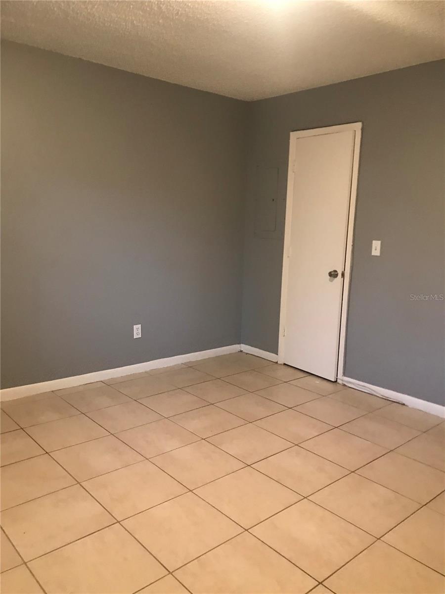 Image 9 of 31 For 1645 39th Street S