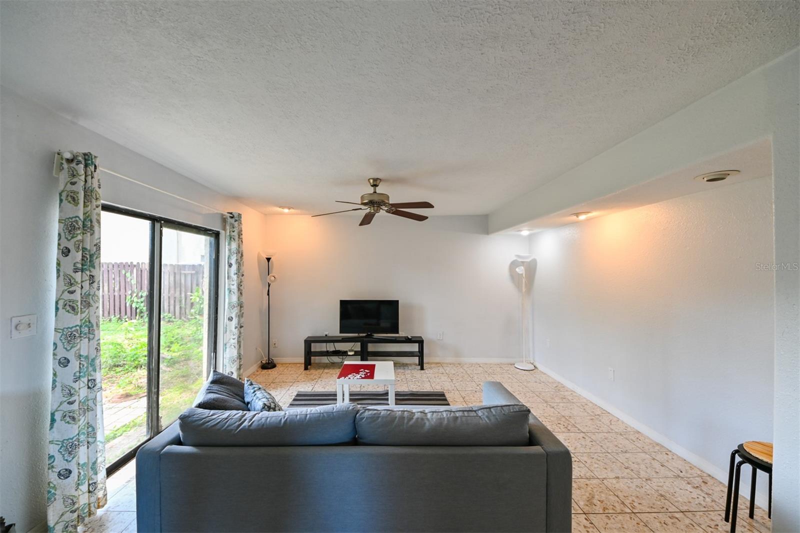 Image 15 of 26 For 5627 Ashley Oaks Drive 3