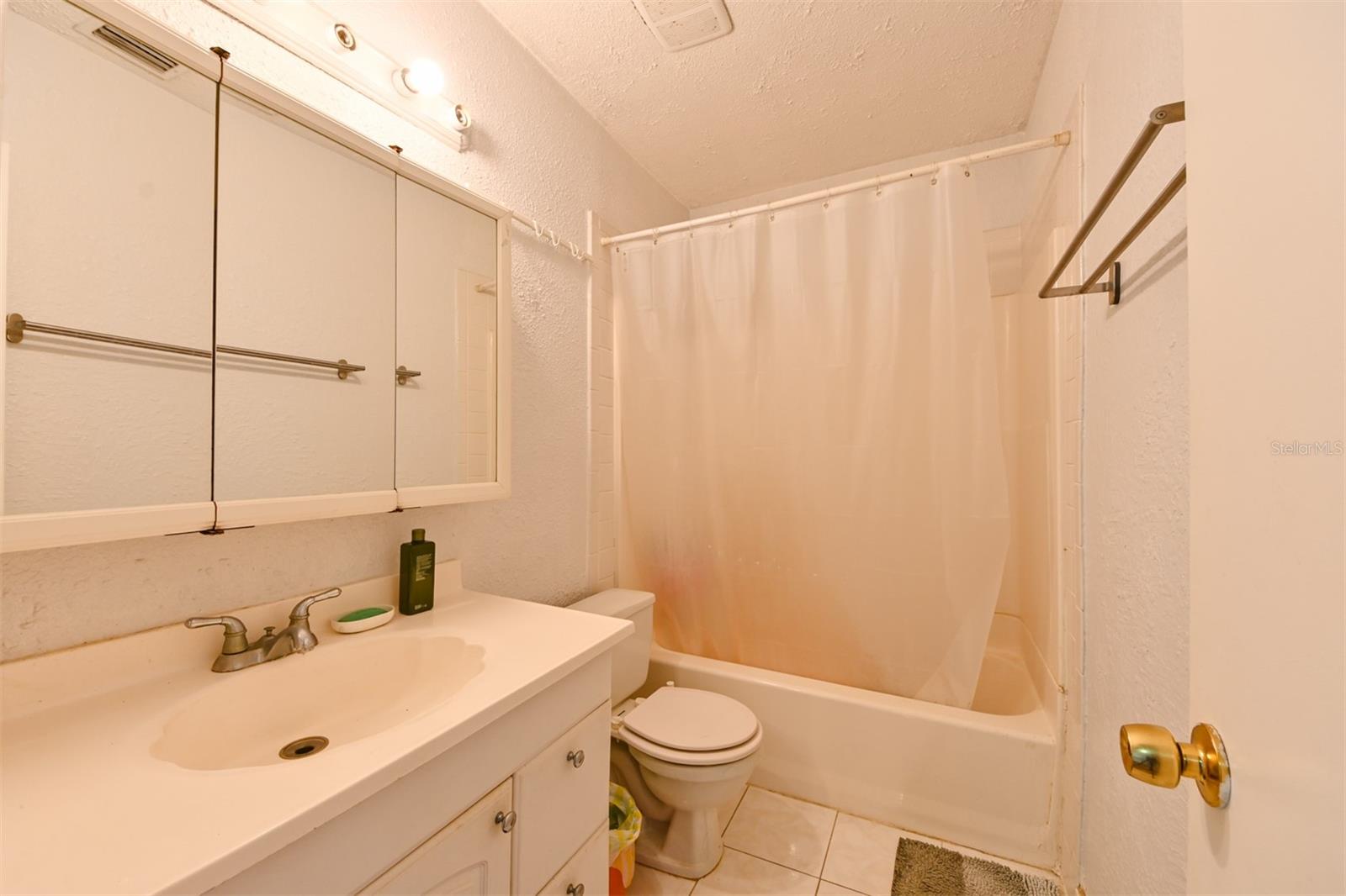 Image 20 of 26 For 5627 Ashley Oaks Drive 3