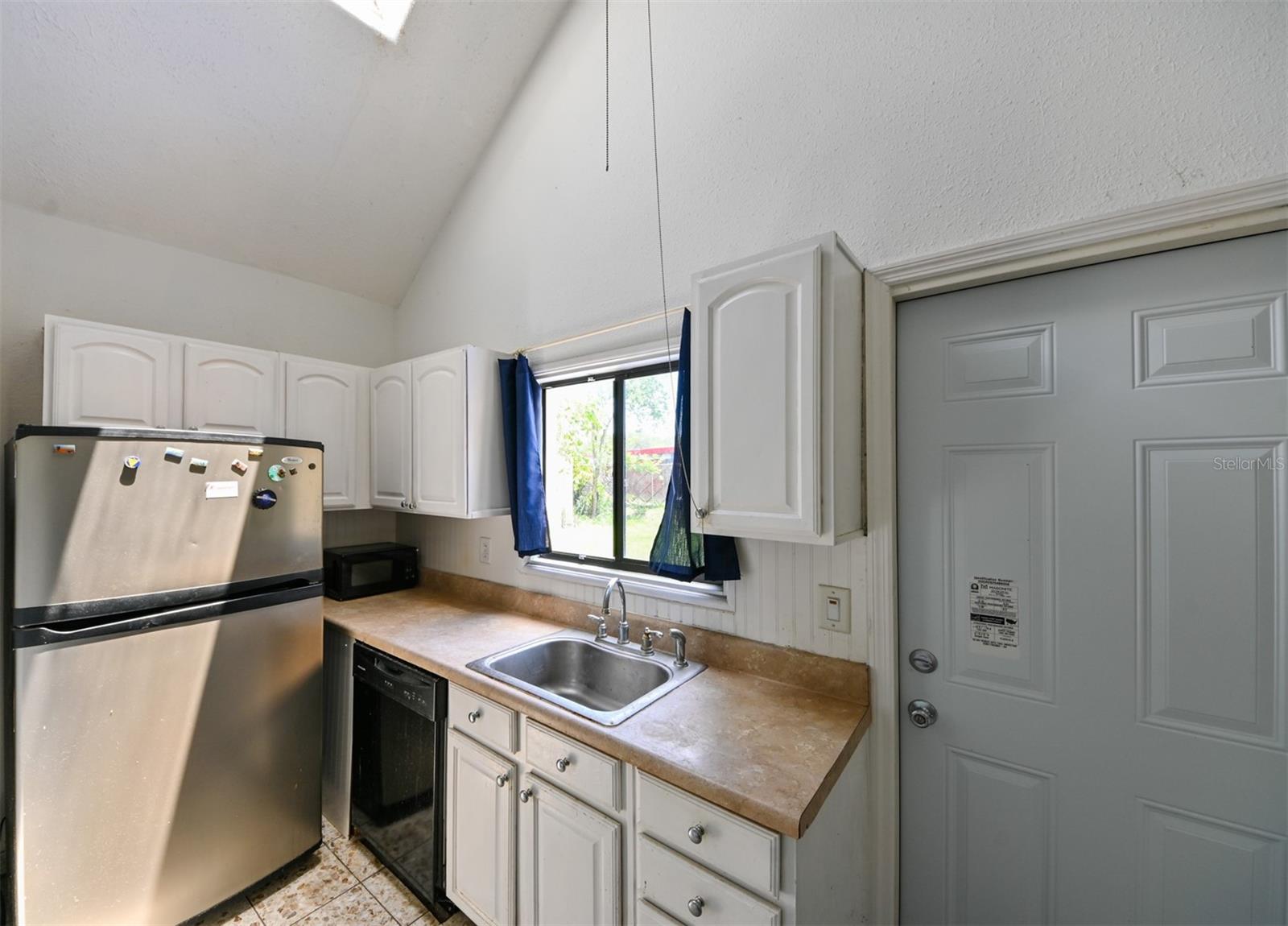 Image 3 of 26 For 5627 Ashley Oaks Drive 3