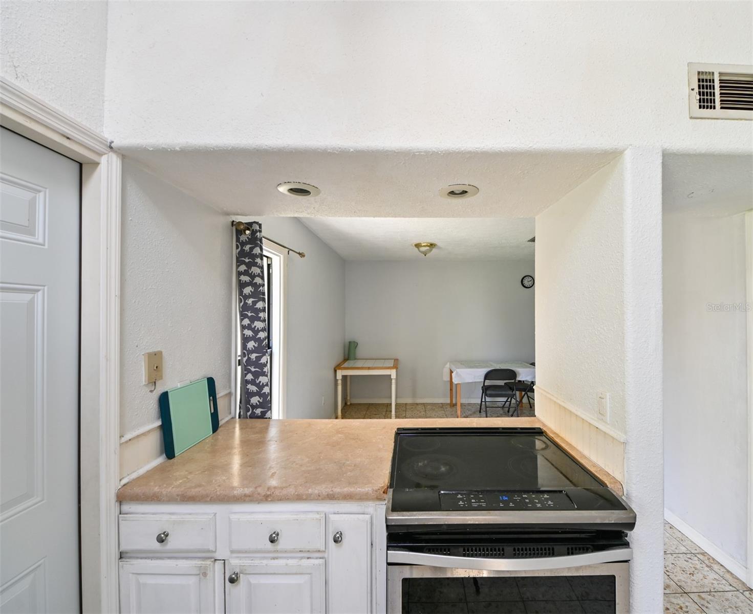 Image 6 of 26 For 5627 Ashley Oaks Drive 3