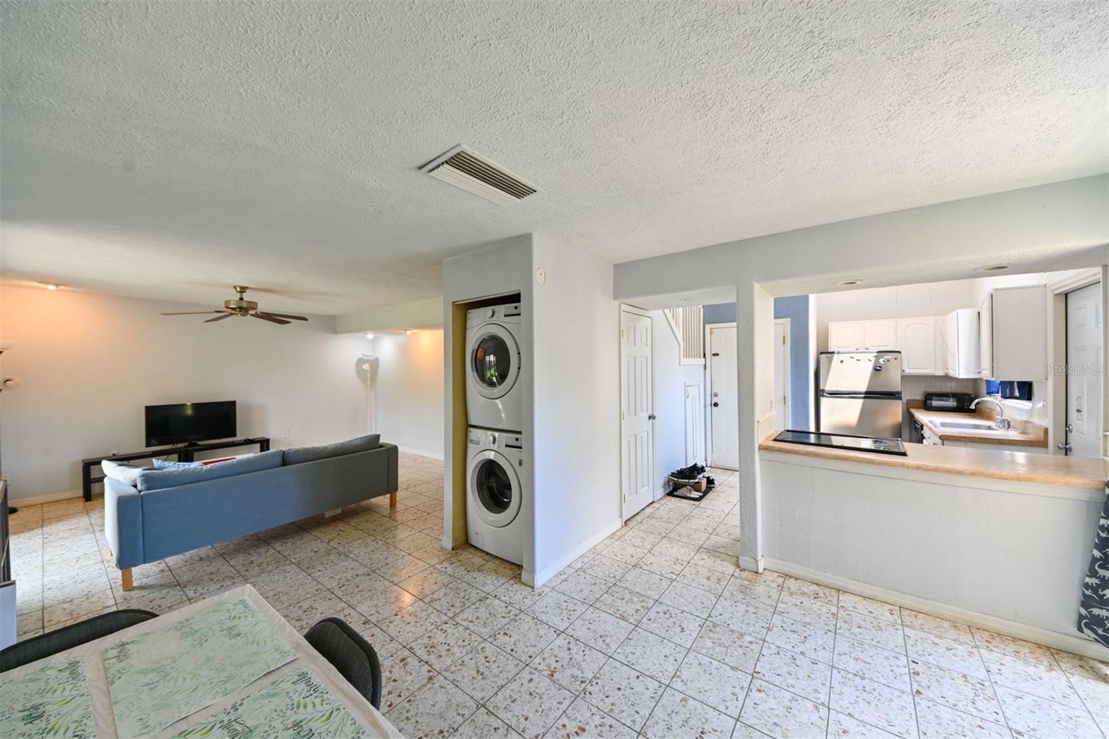 Image 9 of 26 For 5627 Ashley Oaks Drive 3