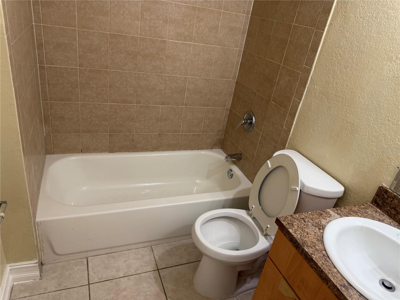 Image 7 of 19 For 21026 Voyager Boulevard 6
