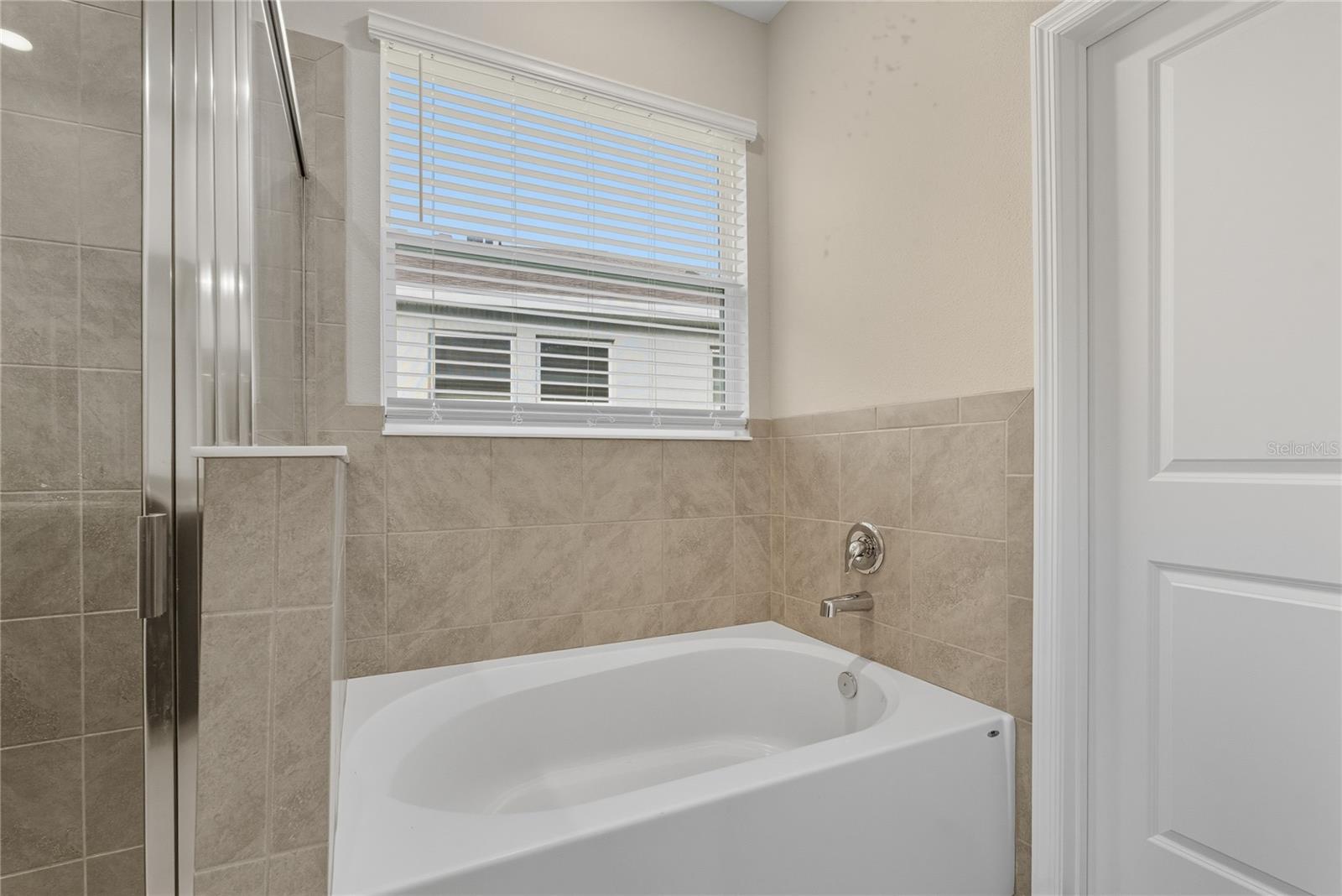 Image 29 of 46 For 13811 Whiskey Daisy Drive