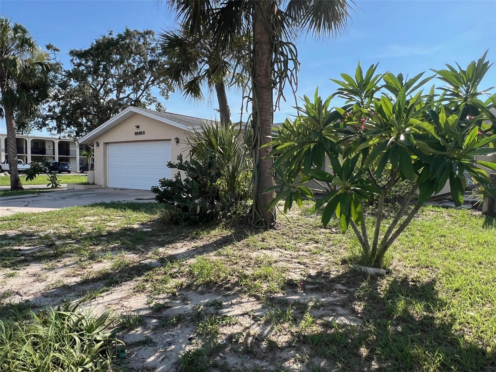 Image 2 of 20 For 8621 Robilina Road