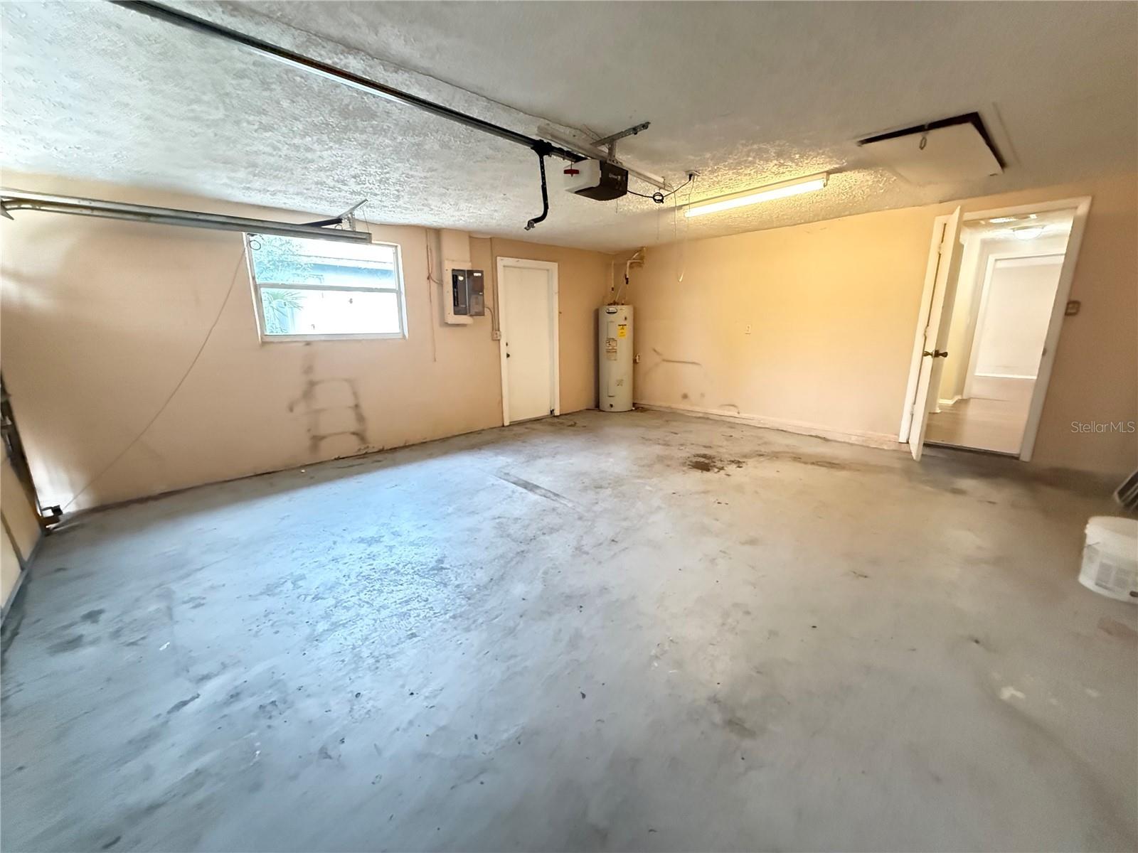 Image 24 of 38 For 15930 Adobe Drive