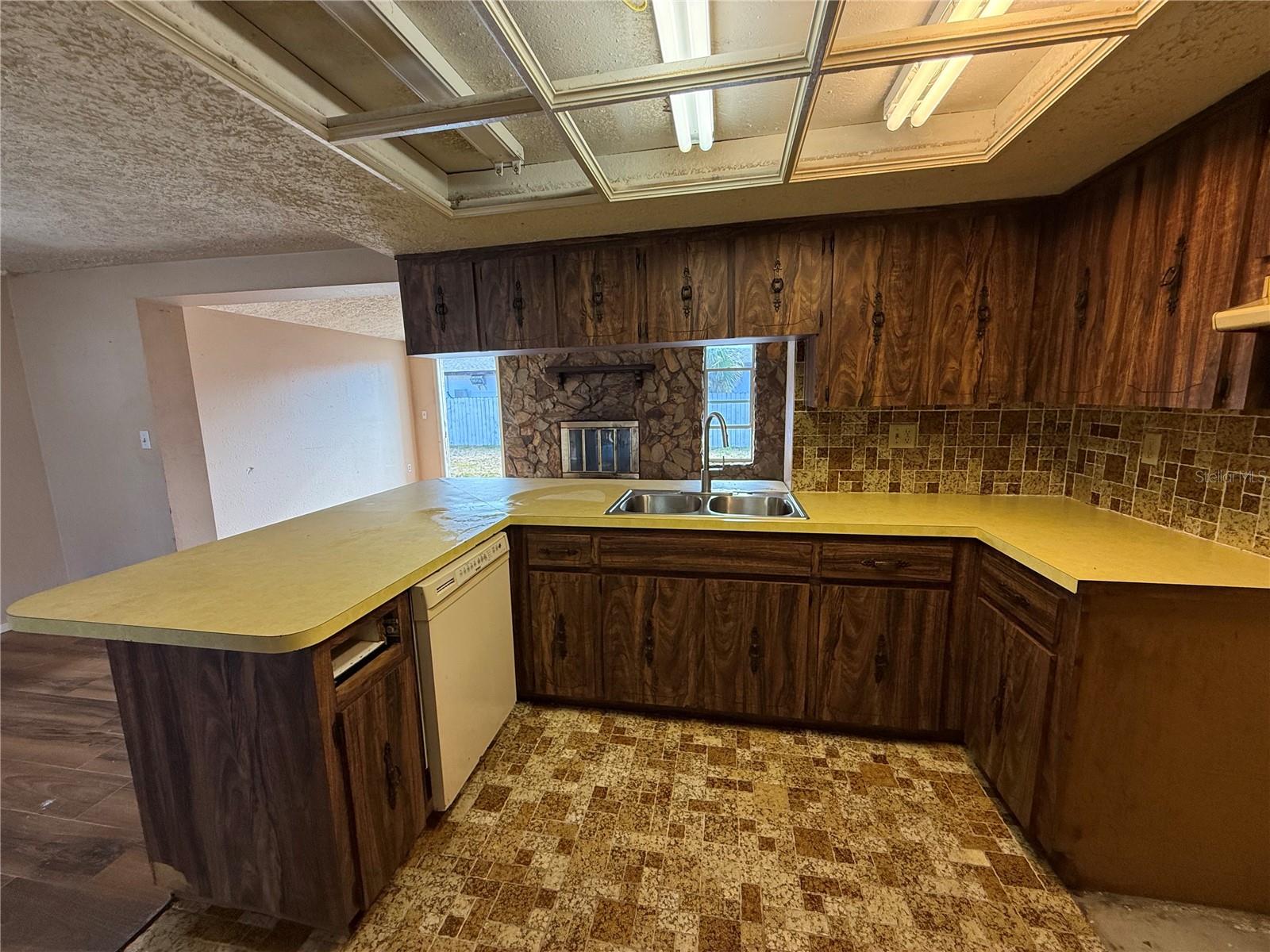 Image 34 of 38 For 15930 Adobe Drive