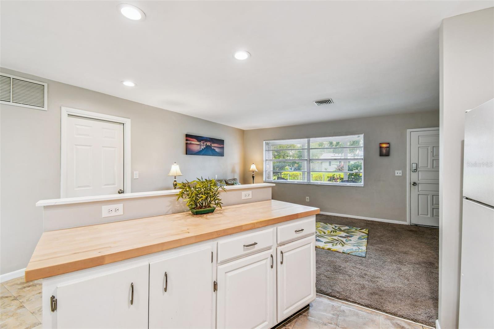 Image 17 of 51 For 1409 Arden Avenue