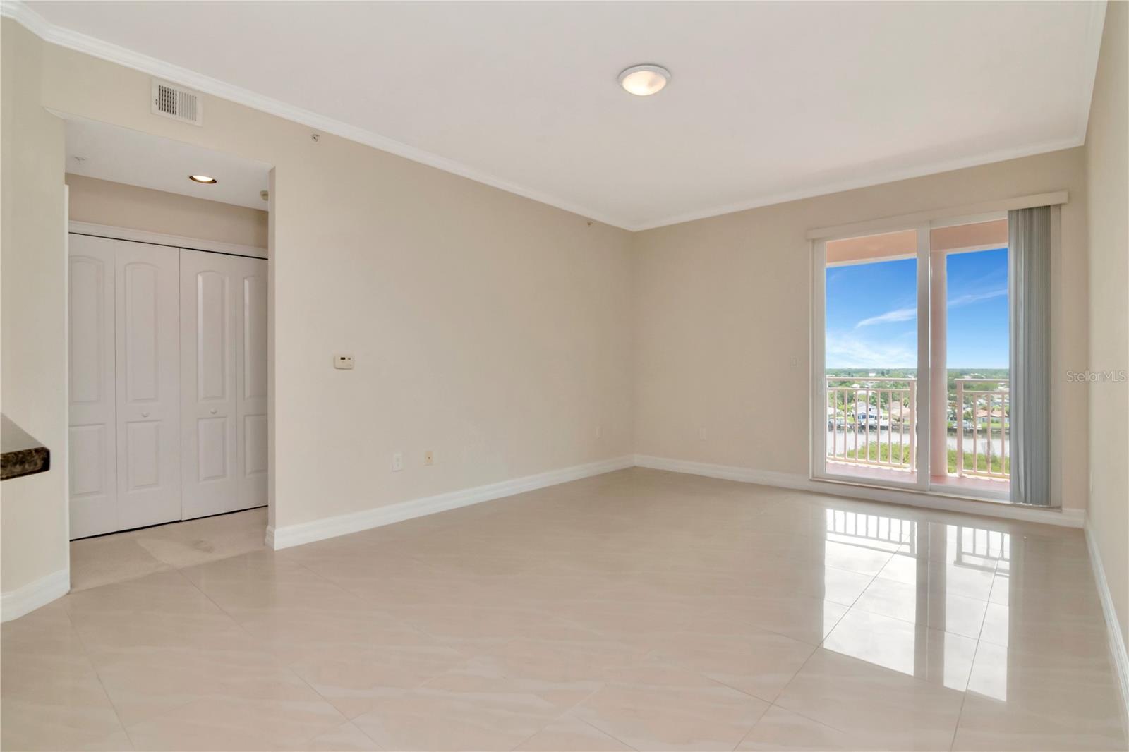 Listing photo id 8 for 4516 Seagull Drive 916