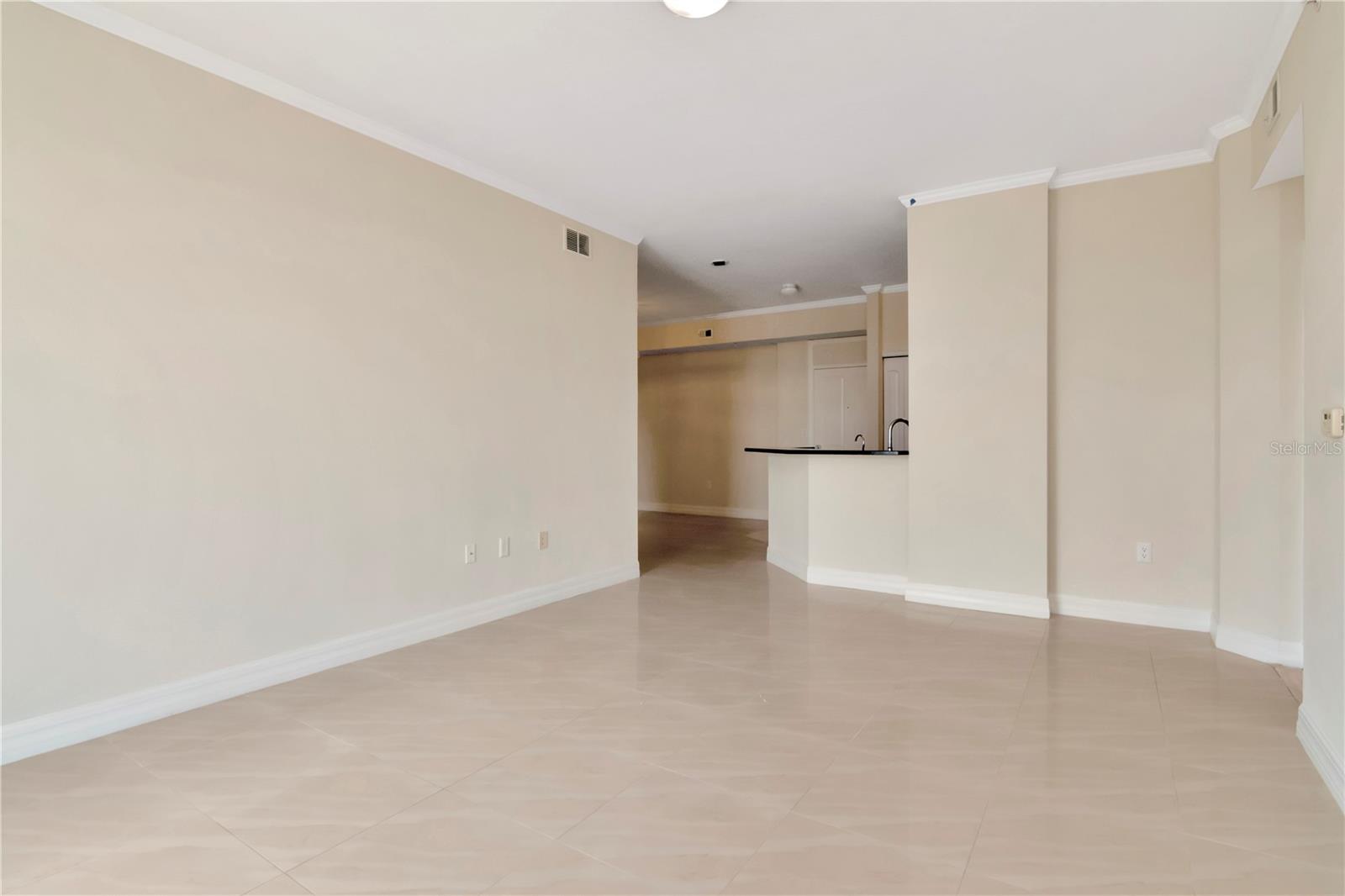 Listing photo id 11 for 4516 Seagull Drive 916