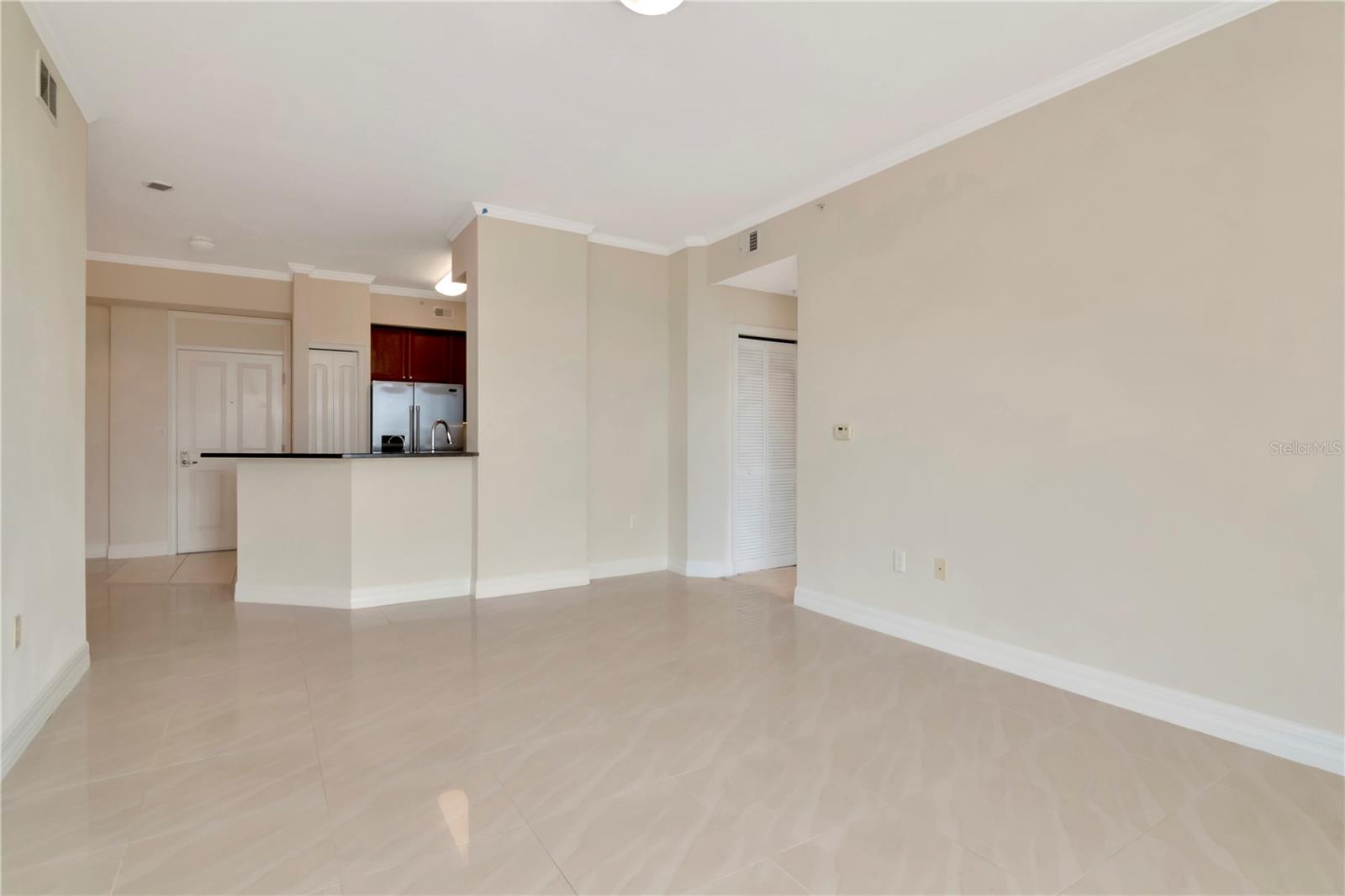 Listing photo id 12 for 4516 Seagull Drive 916