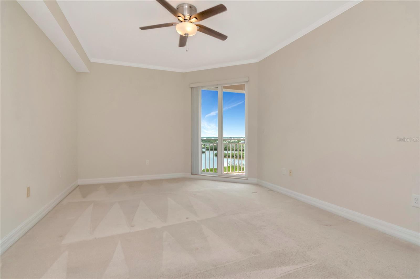 Listing photo id 15 for 4516 Seagull Drive 916