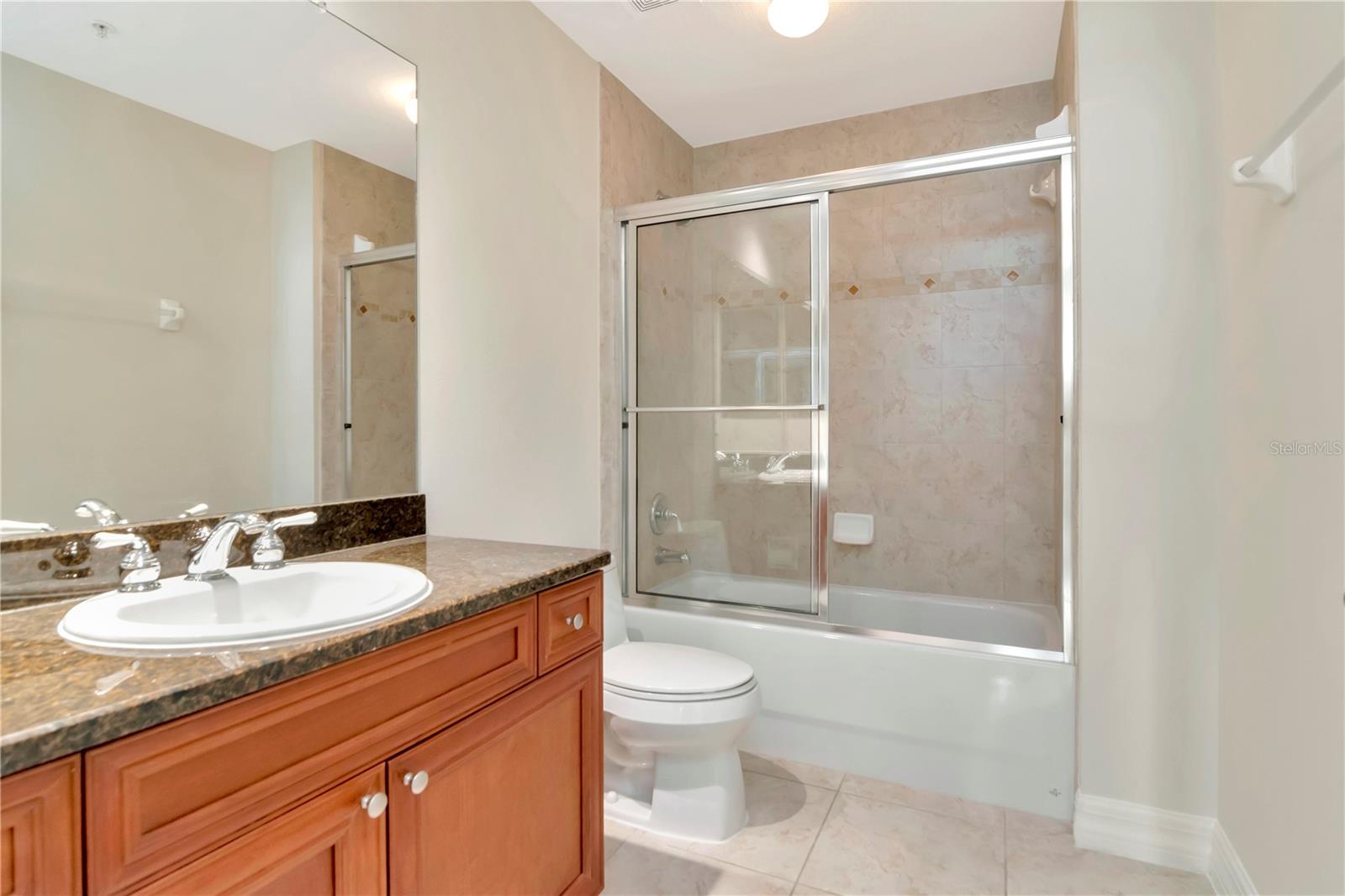 Listing photo id 25 for 4516 Seagull Drive 916