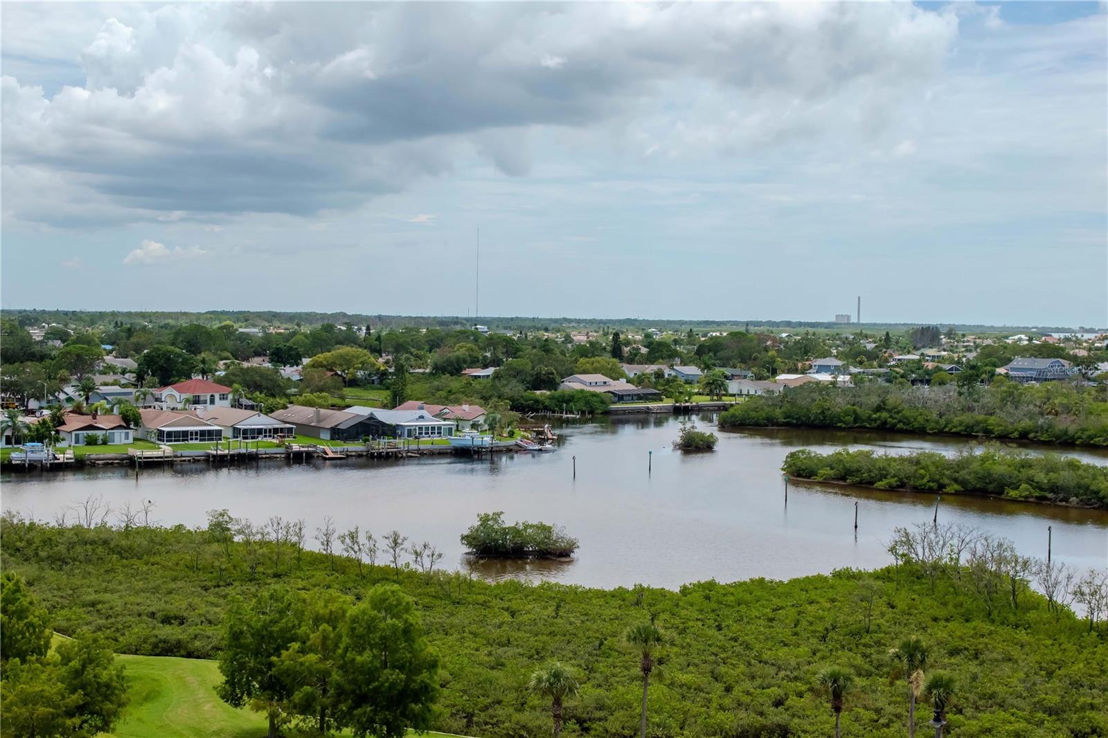 Listing photo id 32 for 4516 Seagull Drive 916