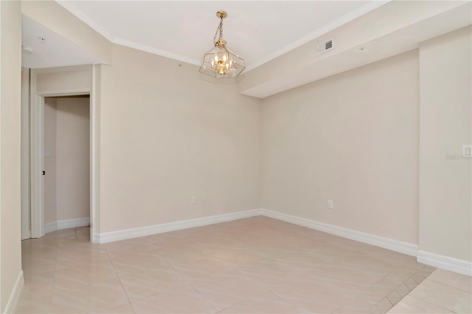 Listing photo id 5 for 4516 Seagull Drive 916