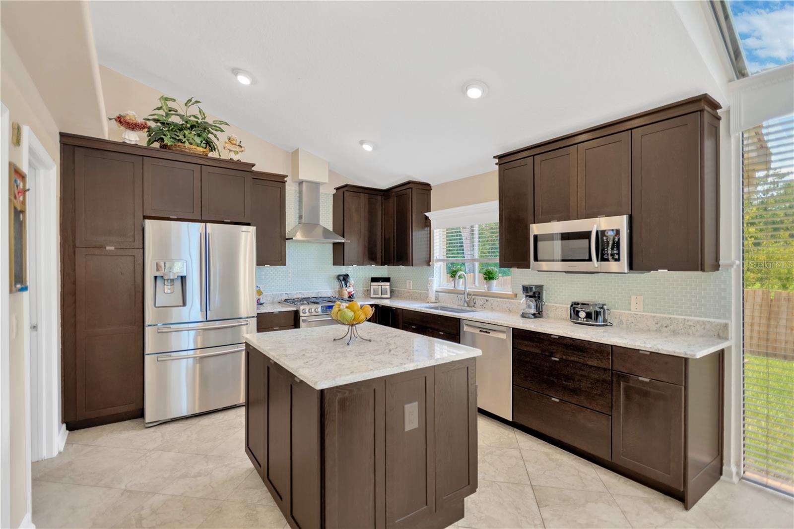Image 10 of 34 For 23007 Beechnut Court