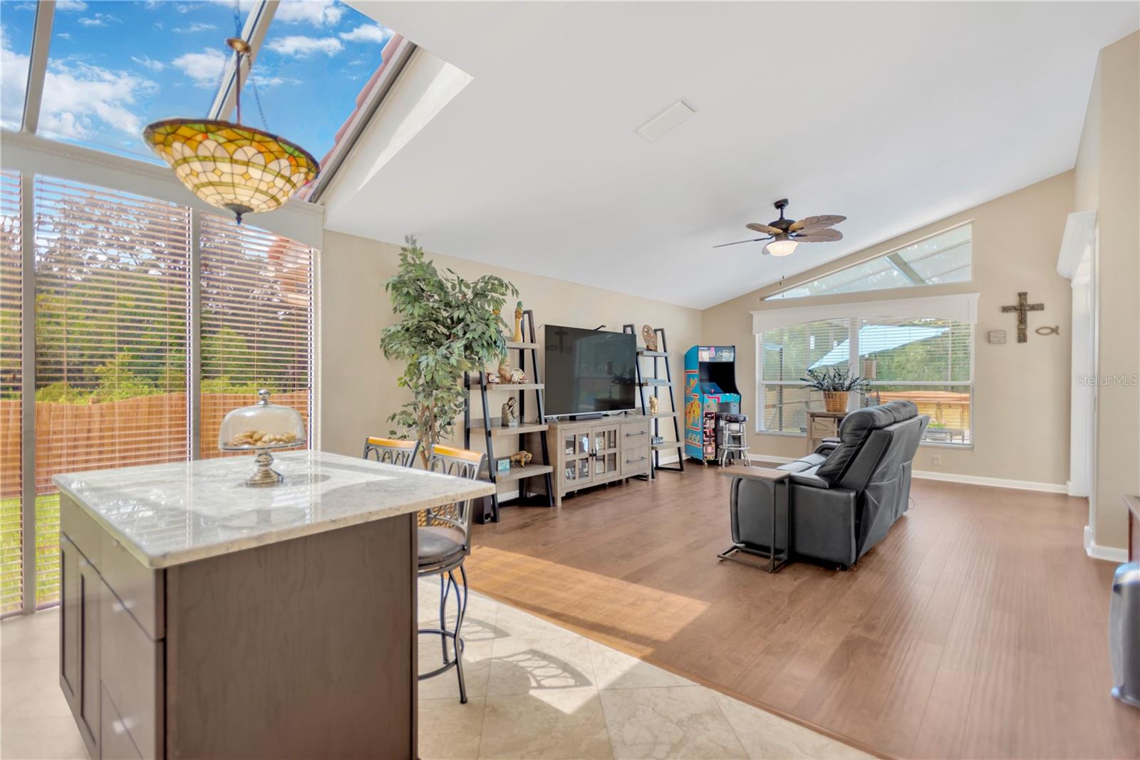 Image 13 of 34 For 23007 Beechnut Court