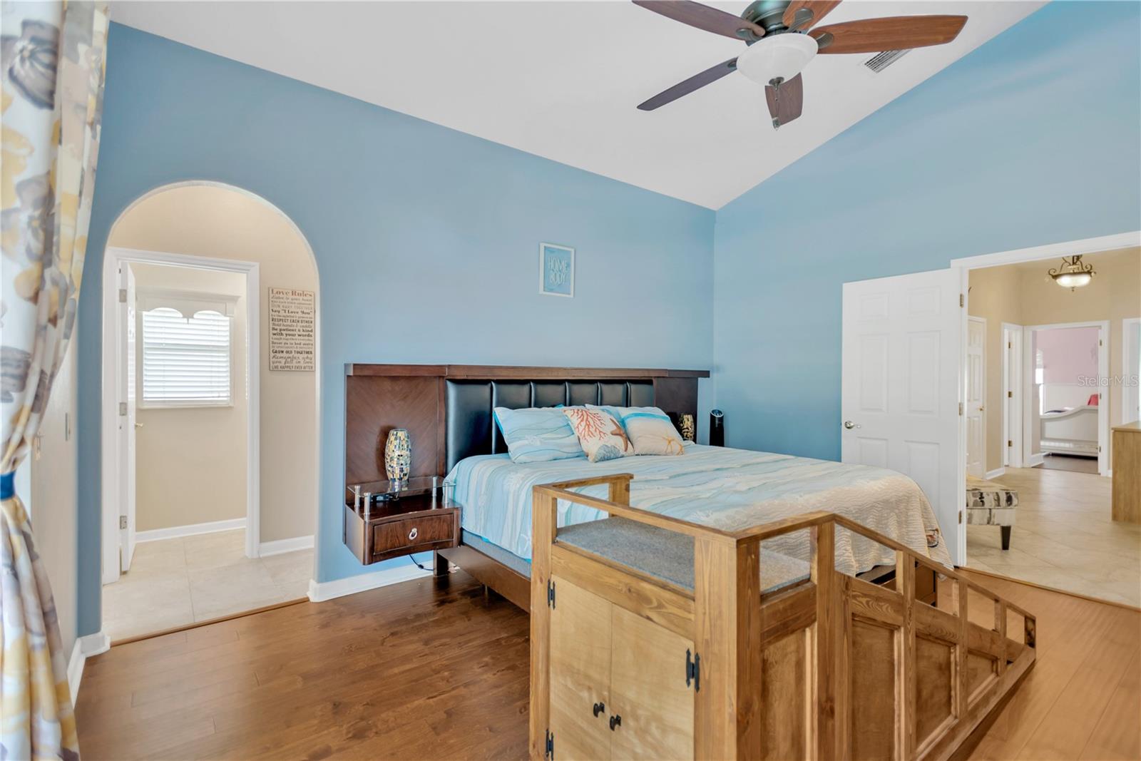 Image 17 of 34 For 23007 Beechnut Court