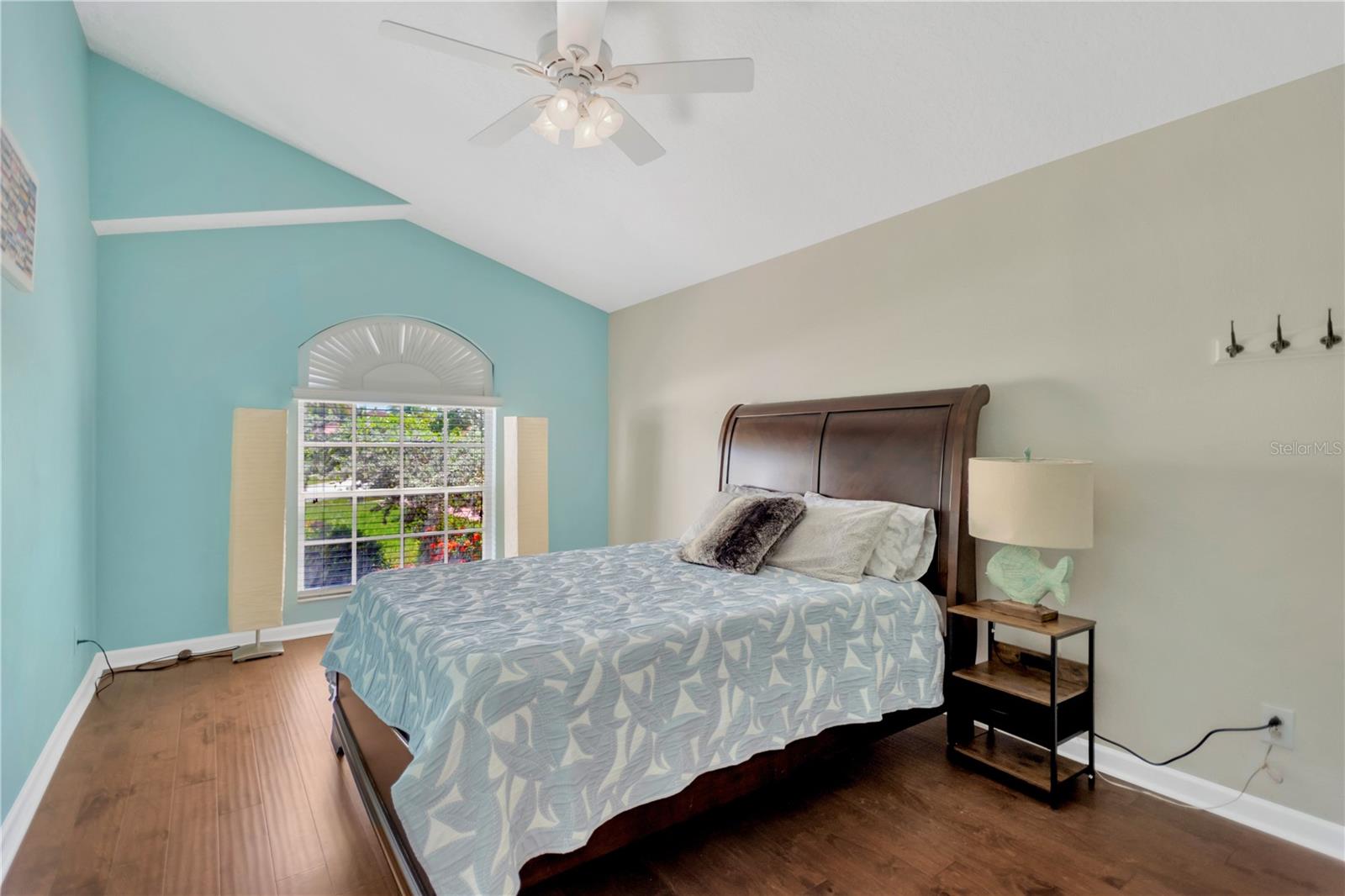 Image 23 of 34 For 23007 Beechnut Court