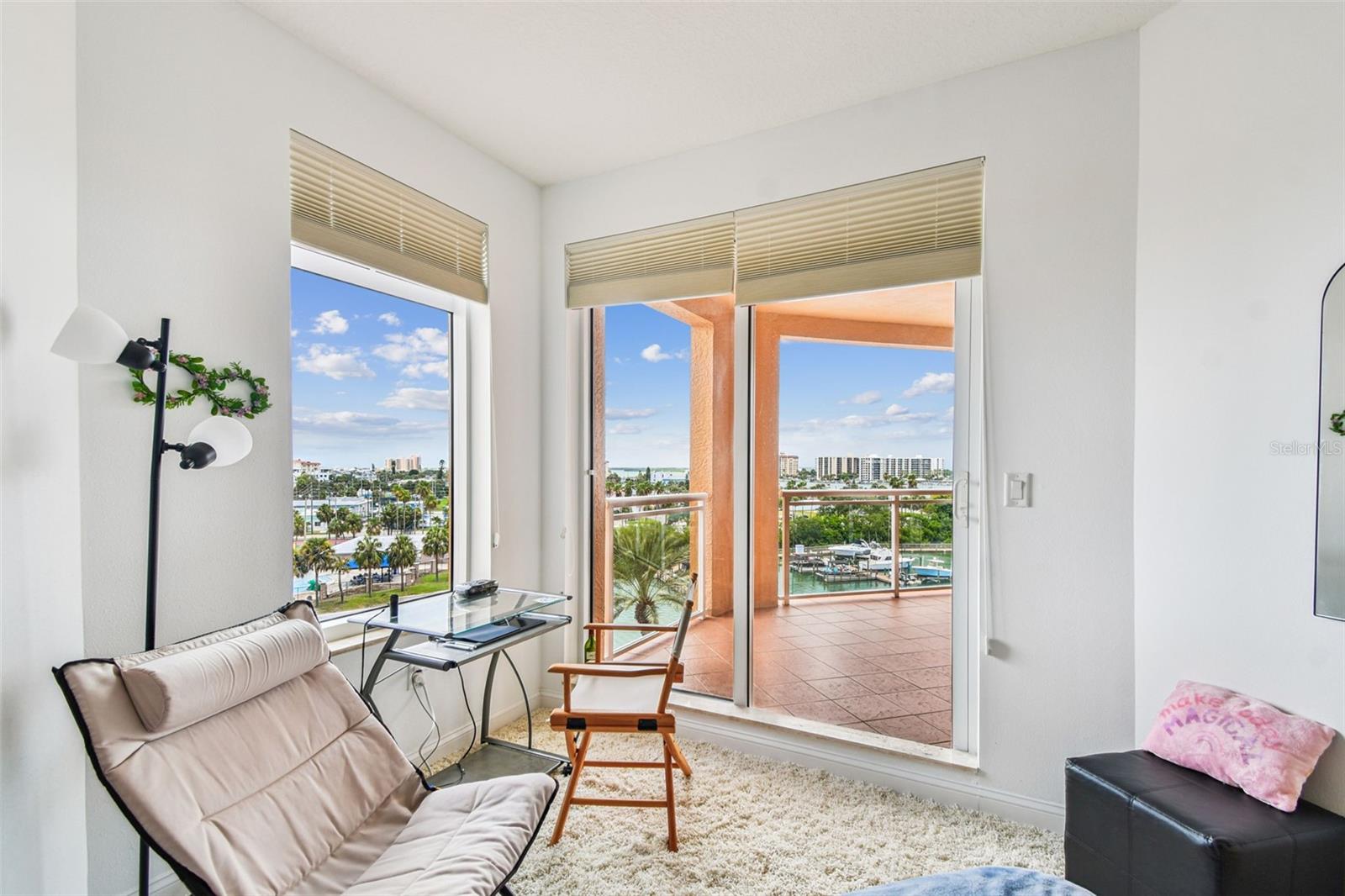 Image 27 of 48 For 521 Mandalay Avenue 604