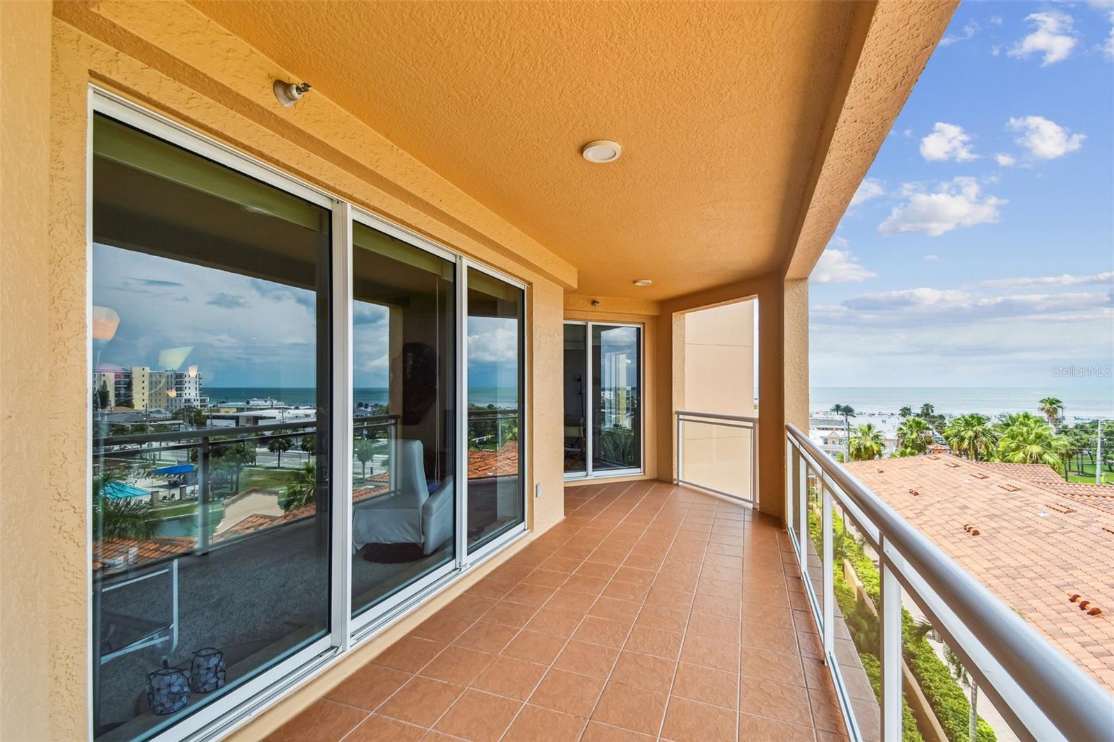 Image 46 of 48 For 521 Mandalay Avenue 604