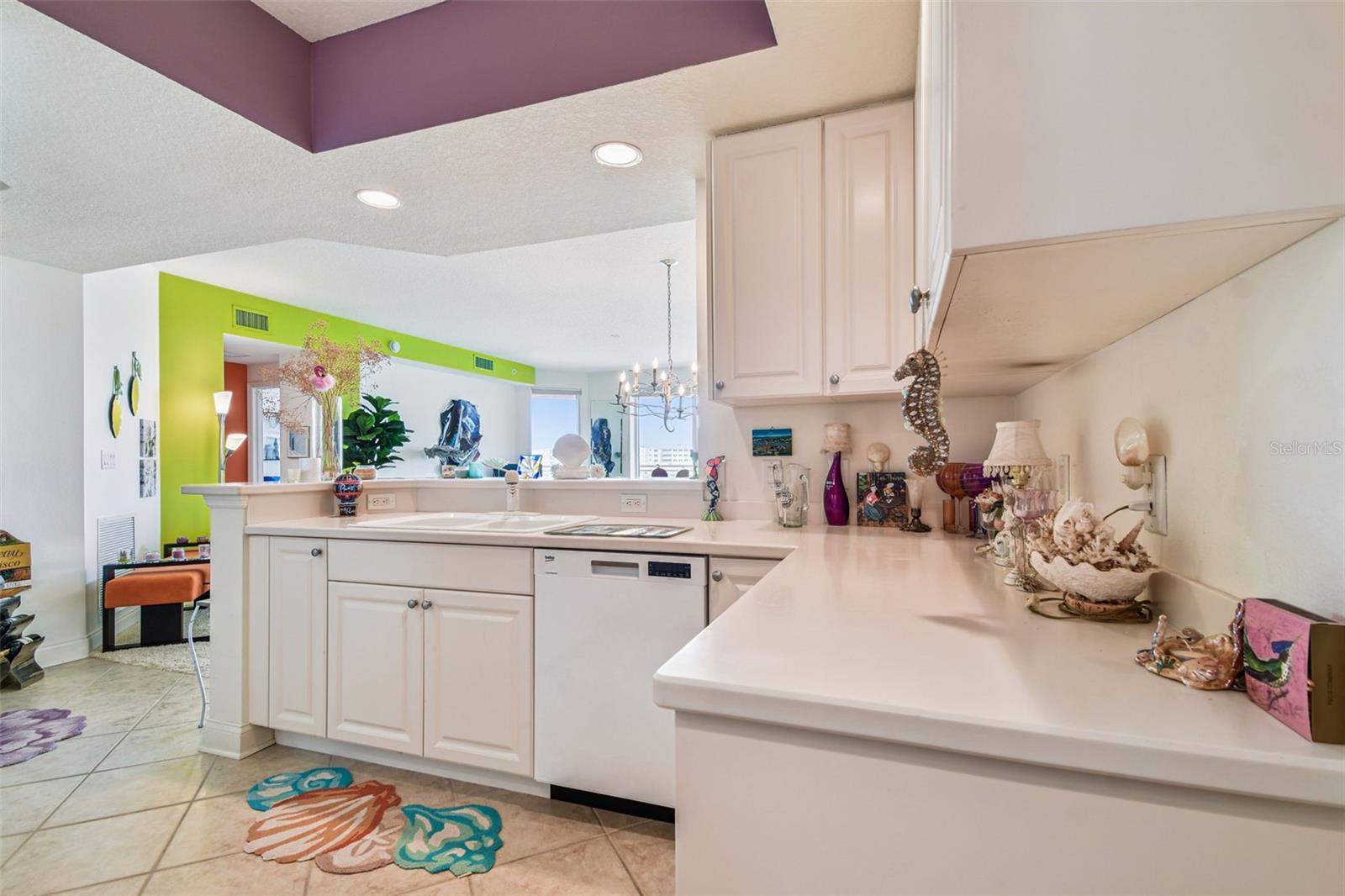 Image 7 of 48 For 521 Mandalay Avenue 604