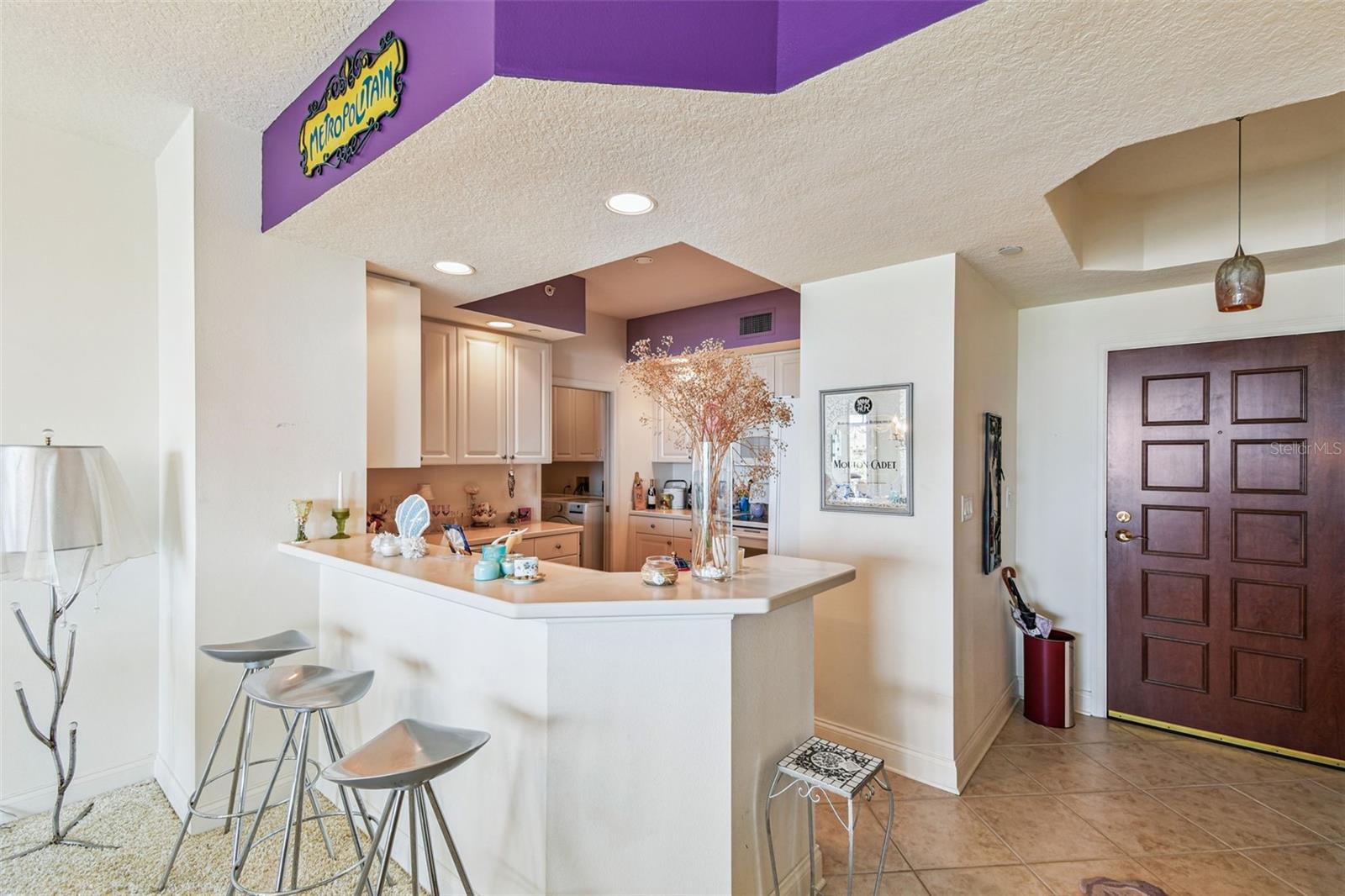 Image 9 of 48 For 521 Mandalay Avenue 604