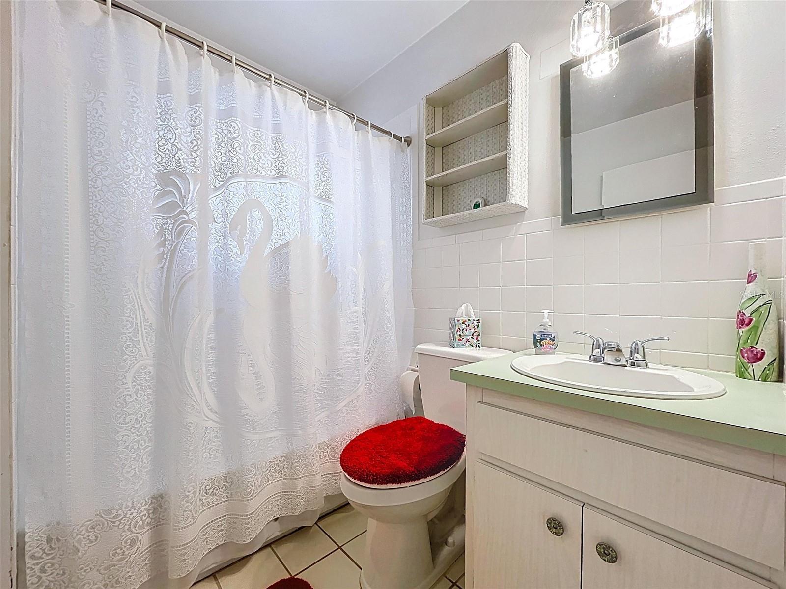 Image 22 of 32 For 553 Jefferson Street