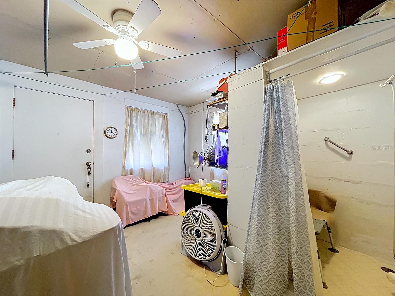 Image 23 of 32 For 553 Jefferson Street