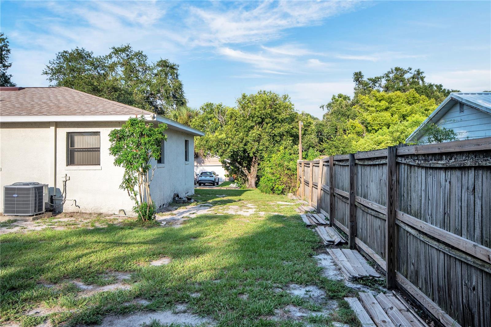 Image 6 of 18 For 553 Jefferson Street