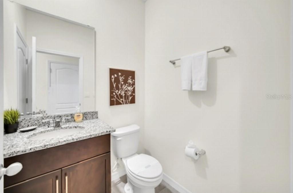 Image 4 of 16 For 7656 Oakmoss Loop