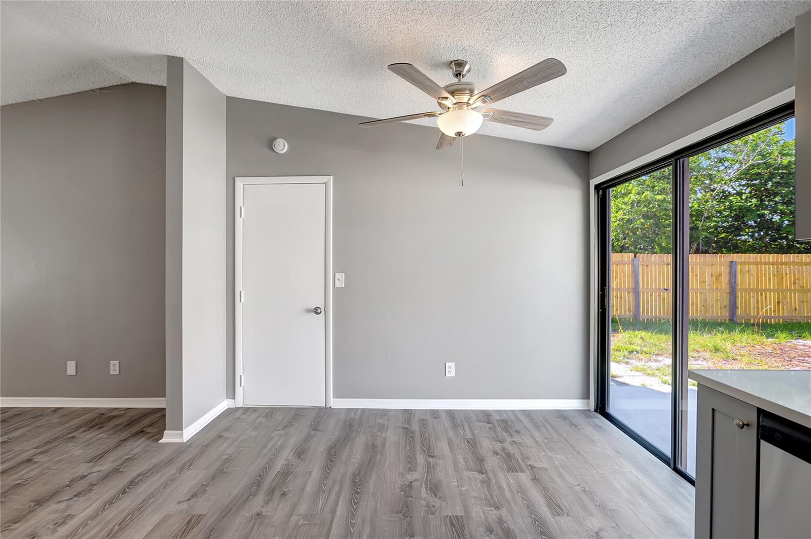 Image 15 of 33 For 7544 Mallard Street