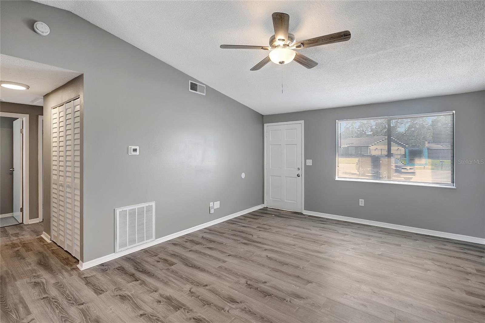 Image 9 of 33 For 7544 Mallard Street