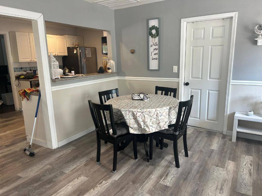 Image 6 of 24 For 6315 Macdill Avenue