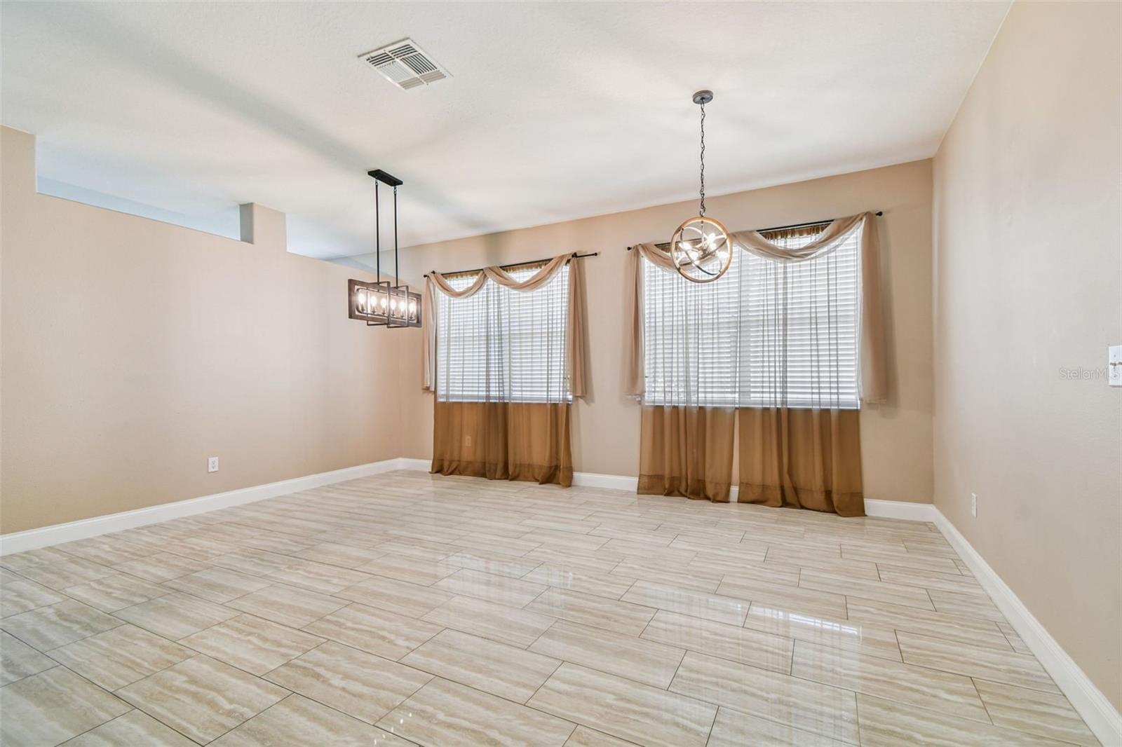 Image 12 of 65 For 17228 Whisper Breeze Way