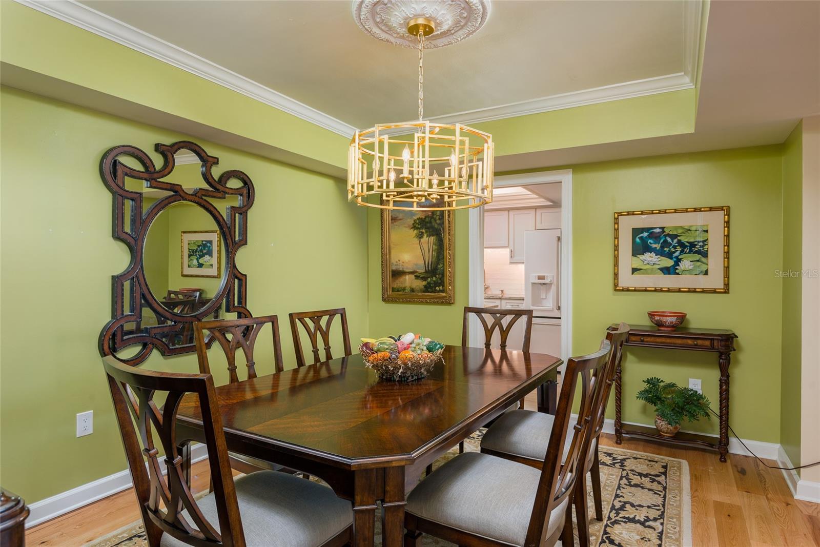 Listing photo id 8 for 2407 Ardson Place 601