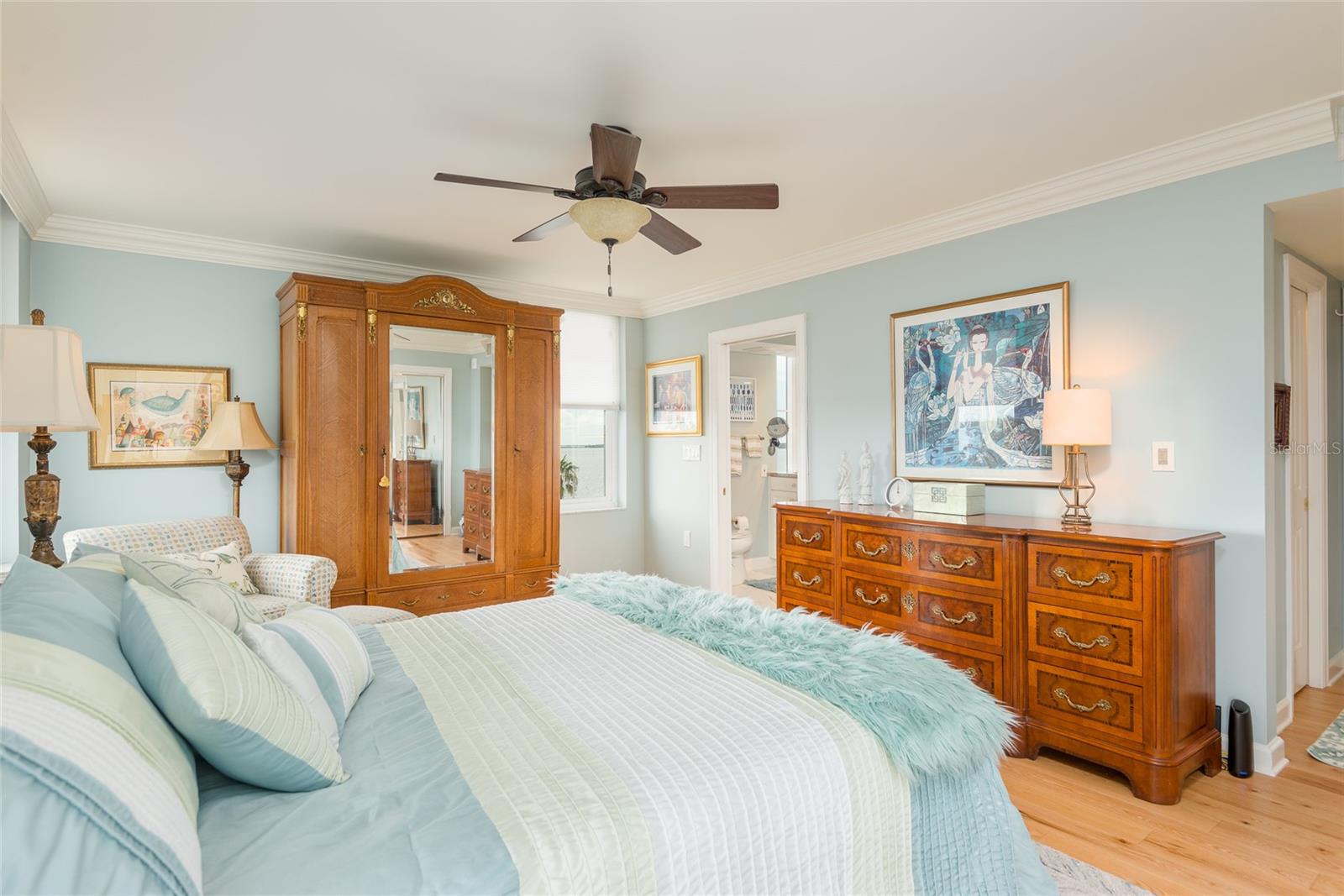 Listing photo id 15 for 2407 Ardson Place 601