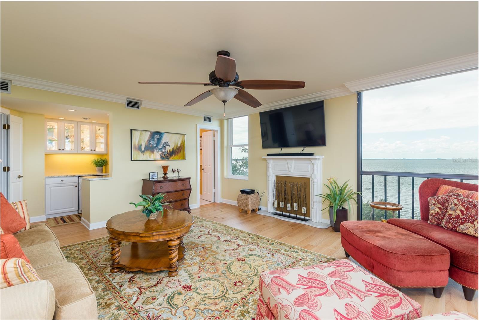 Listing photo id 21 for 2407 Ardson Place 601
