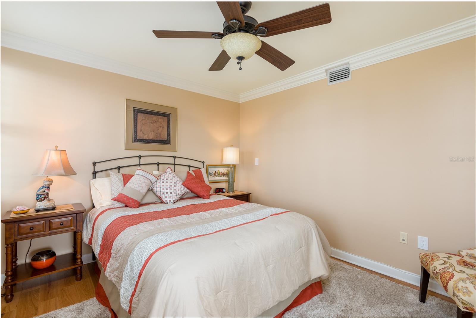 Listing photo id 22 for 2407 Ardson Place 601