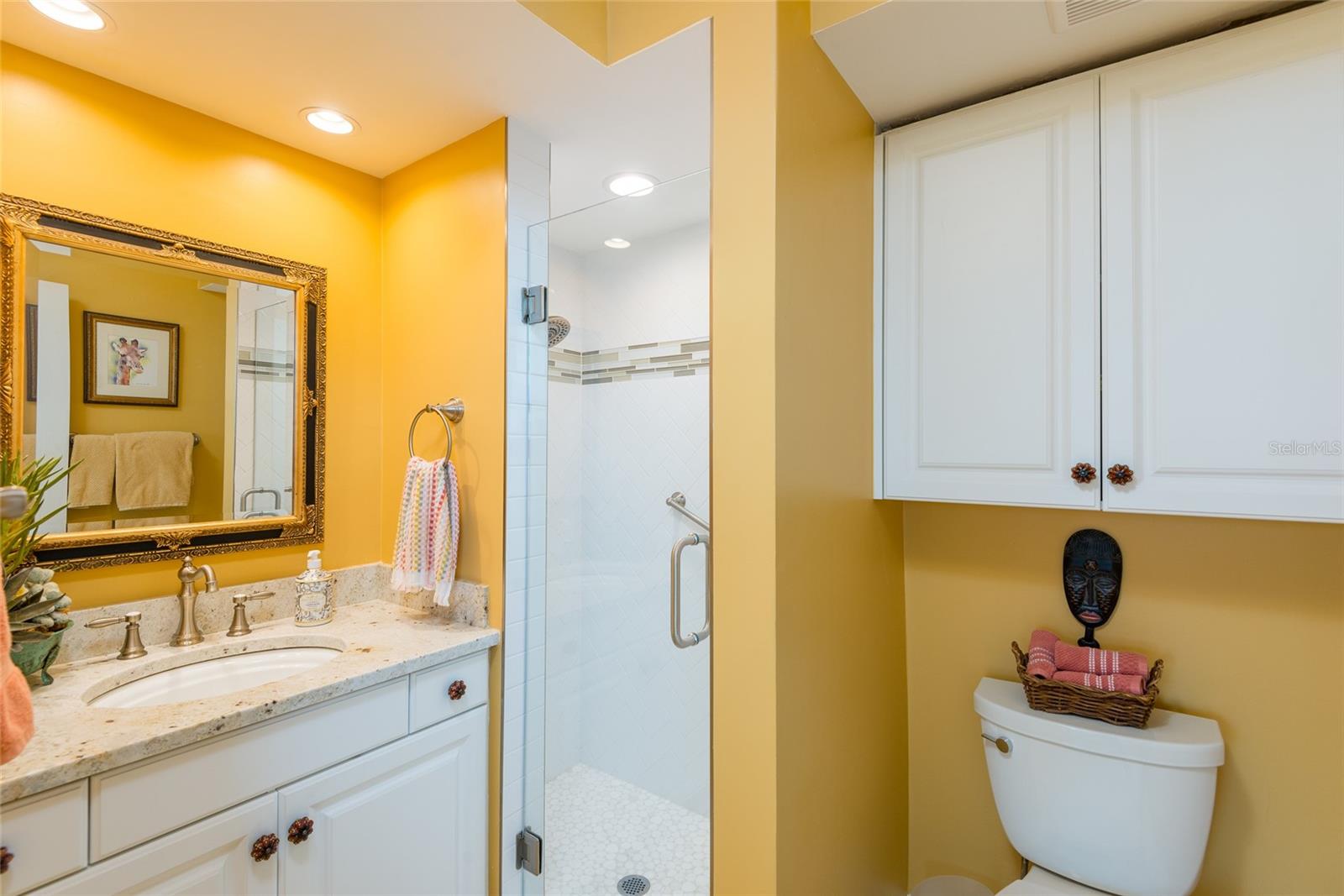 Listing photo id 25 for 2407 Ardson Place 601