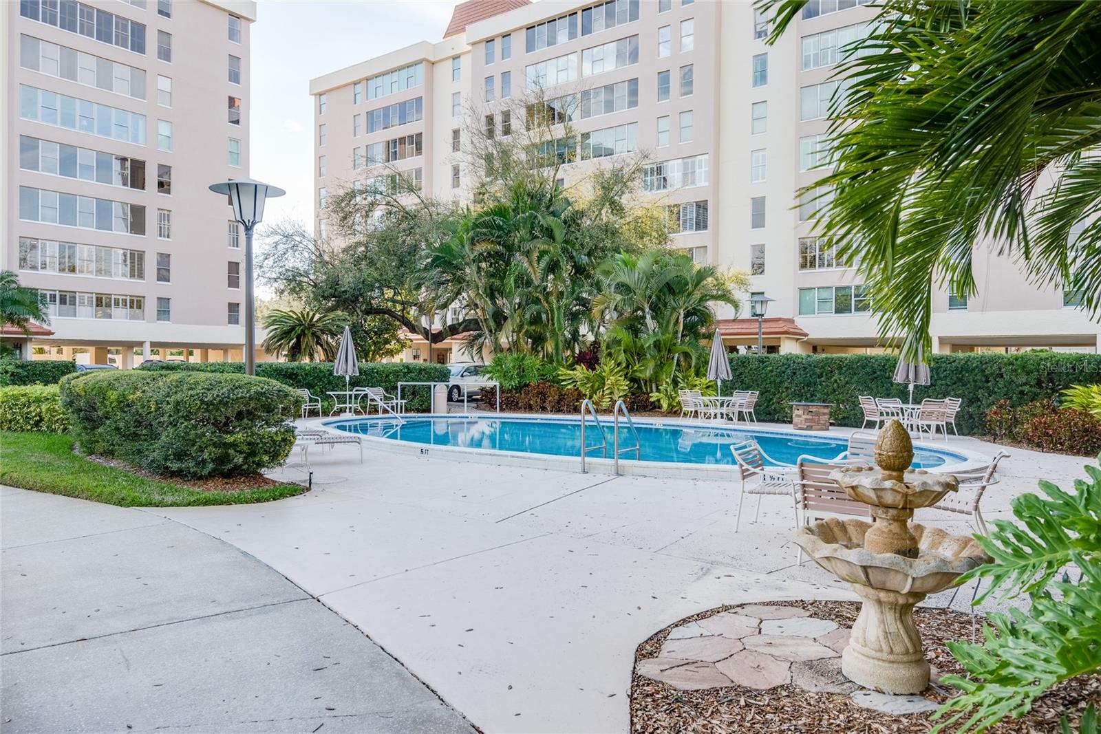 Listing photo id 26 for 2407 Ardson Place 601