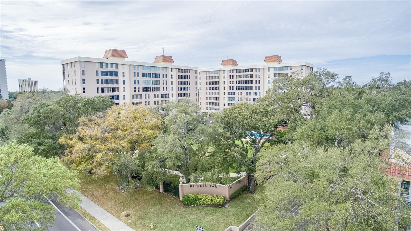Listing photo id 32 for 2407 Ardson Place 601