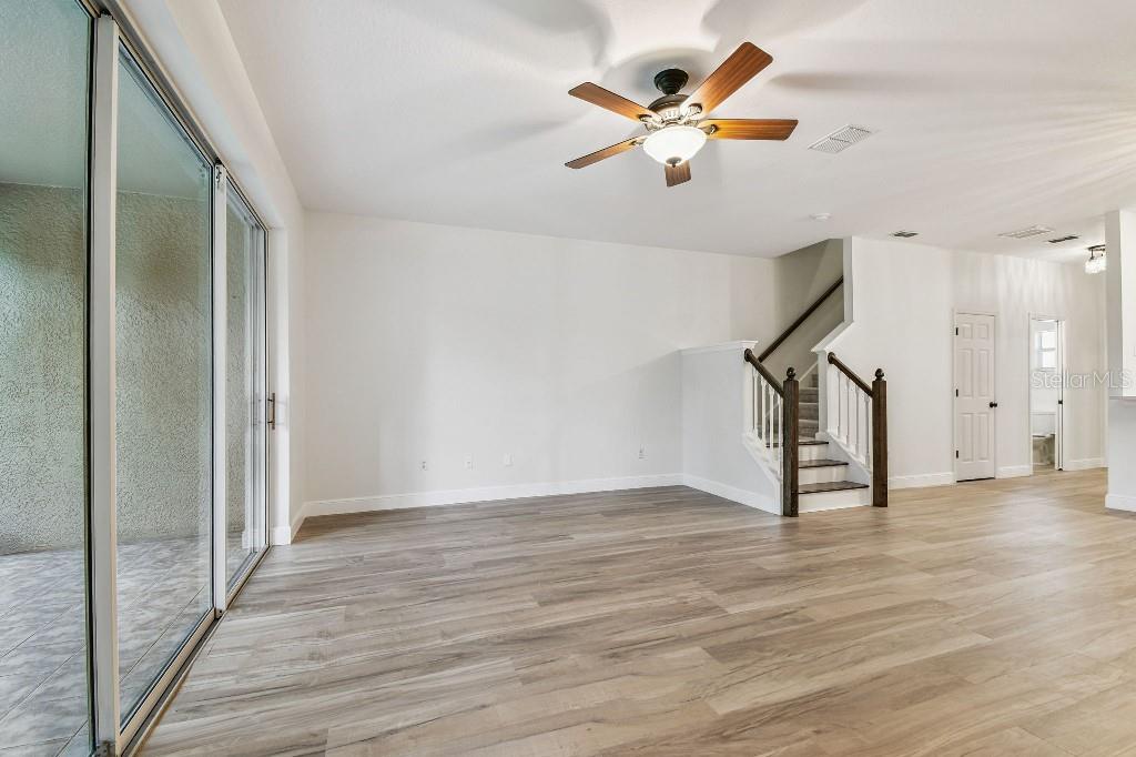 Image 15 of 53 For 527 Spring Lake Circle