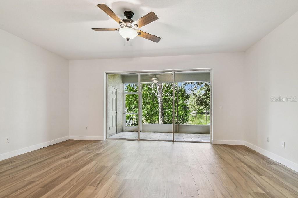 Image 16 of 53 For 527 Spring Lake Circle