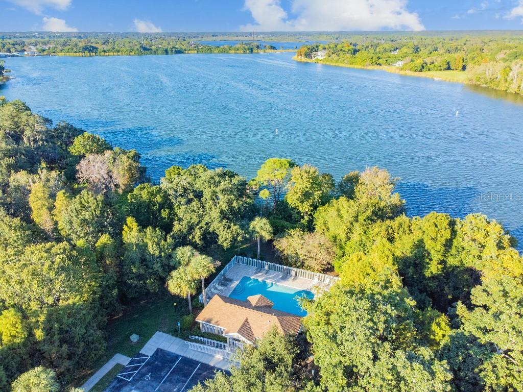 Image 43 of 53 For 527 Spring Lake Circle