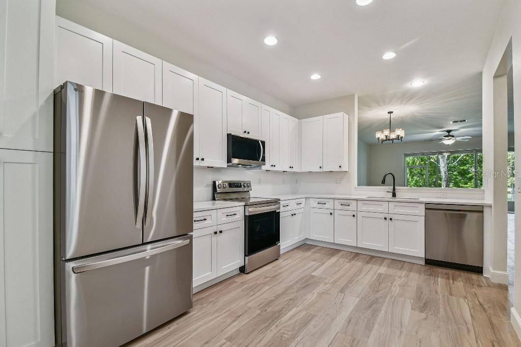 Image 7 of 53 For 527 Spring Lake Circle
