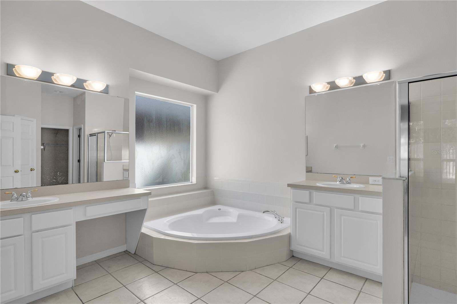 Image 28 of 48 For 18108 Sugar Brooke Drive